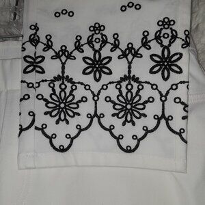 18WP - ISAAC MIZRAHI LIVE! - 24/7 Stretch Embroidered Ankle Pants